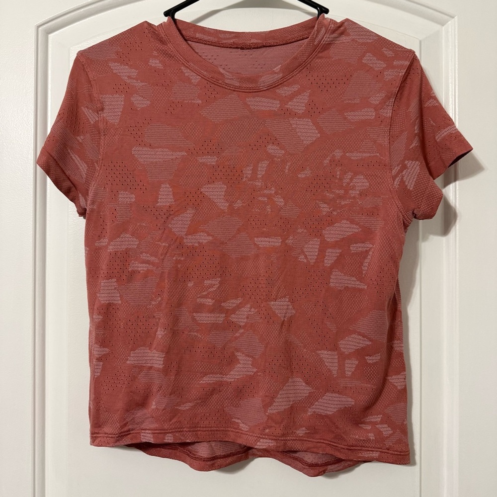 Lululemon Train To Be Short Sleeve Shirt Women Mosaic Multiply Brier Rose W3FQ1
